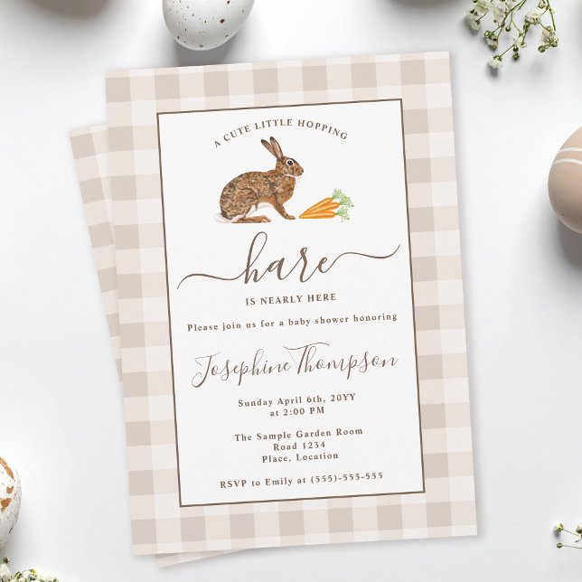 Brown Hare On Beige Gingham Easter Baby Shower Einladung (Von Creator hochgeladen)