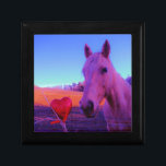 Brown Horse and Red Heart Erinnerungskiste<br><div class="desc">Foto "Brown Horse and Red Heart" von Sandy Closs: Hochzeiten,  Herz,  Herz,  Pferde,  Ponys,  Pony,  Liebe,  Valentine,  Valentinstag, </div>