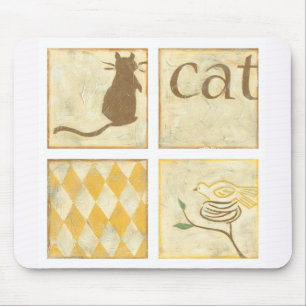 Brown-Katze und gelber Vogel durch Chariklia Mousepad