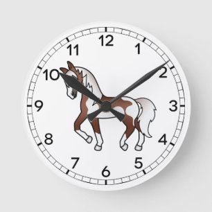 Brown Pinto Cartoon Trotting Horse Illustration Runde Wanduhr