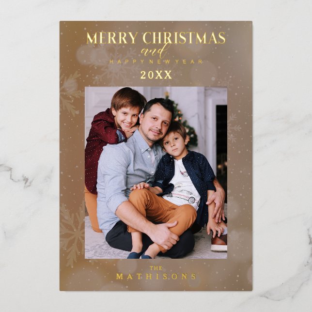 Brown Snowflake Christmas Modern Custom Photo Folieneinladung (Vorderseite)