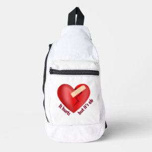 Brüchendes Herz geheilt mit Pflaster und Zitat zum Crossbody Bag