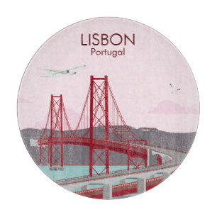 Brücke von Lissabon über den Fluss Tagus im Vintag Schneidebrett
