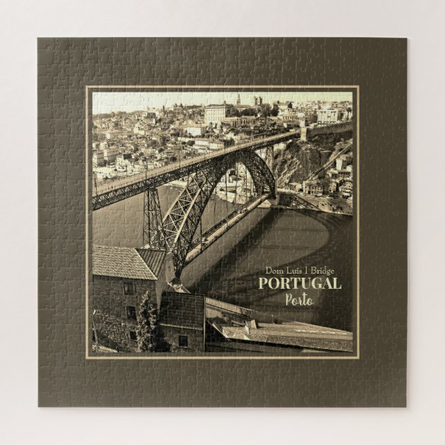 Brücke von Porto über den Douro-Fluss, Portugal, S (Vertikal)