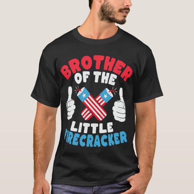 Bruder des kleinen Firecracker am 4. Juli T-Shirt (Vorderseite)