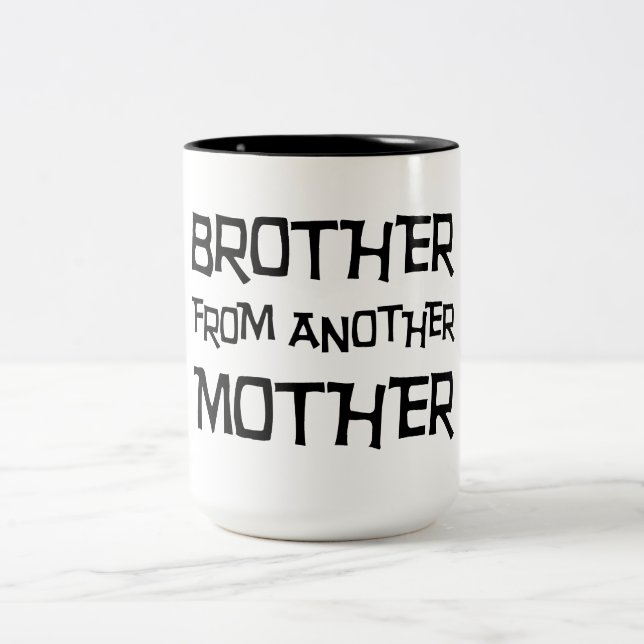 Bruder einer anderen Mutter Zweifarbige Tasse (Mittel)