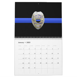 Brüder halten Abzeichen Thin Blue Line Kalender