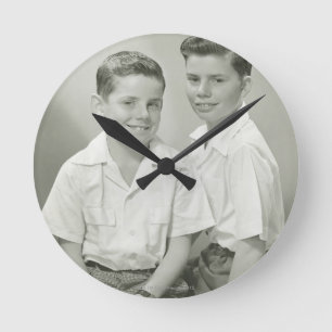 Brüder im Studio Runde Wanduhr