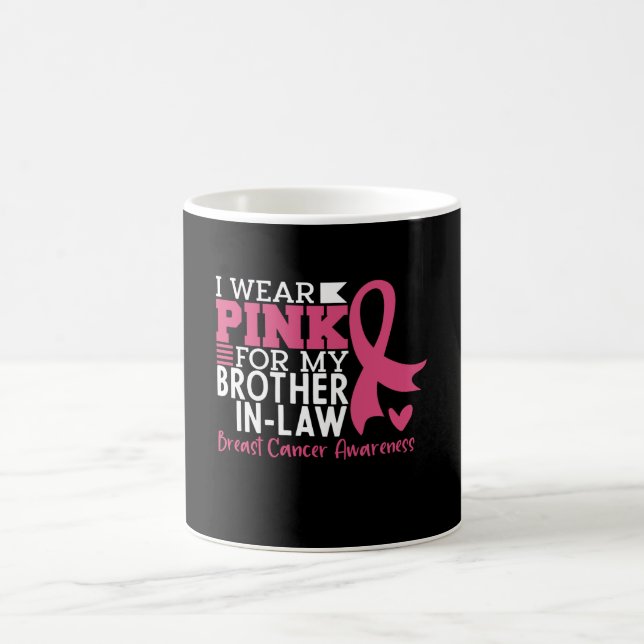 Bruder in der Familie, der Brustkrebs gleicht Kaffeetasse (Mittel)