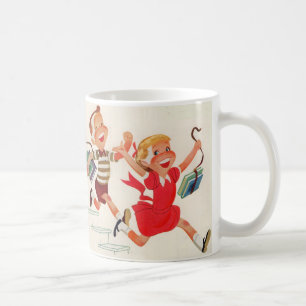 Bruder und Schwester auf dem Weg zur Schule Kaffeetasse