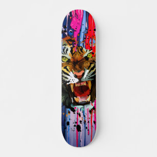 Brüllendes Tiger-Farbdrip-Design in kühner Street- Skateboard