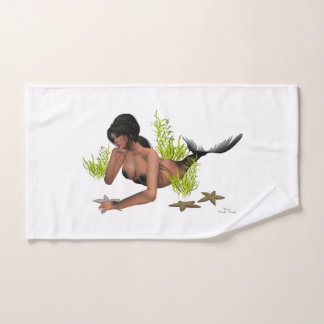 Brunette Sirène Avec Serviette À Mâle D'Amidon