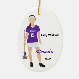 Brünetter Lacrosse-Player in Lila und weißer Far Keramik Ornament