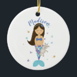 Brünettes kleines Meerjungfrau-Ornament Keramik Ornament<br><div class="desc">Eine kleine Meerjungfrau,  die genauso aussieht wie sie! Sehen Sie sich unsere anderen Meerjungfrauen in unserem Geschäft an!</div>