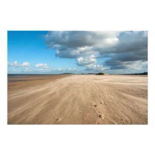 Brunnen am Meeresstrand Fotodruck