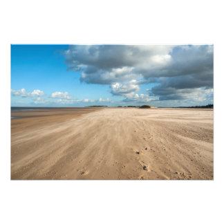 Brunnen am Meeresstrand Fotodruck