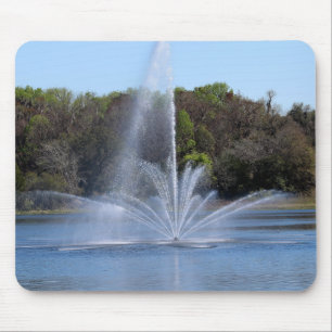 Brunnen am See Mousepad