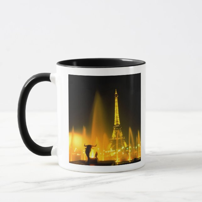 Brunnen am weltberühmten Eiffelturm Paris Tasse (Links)