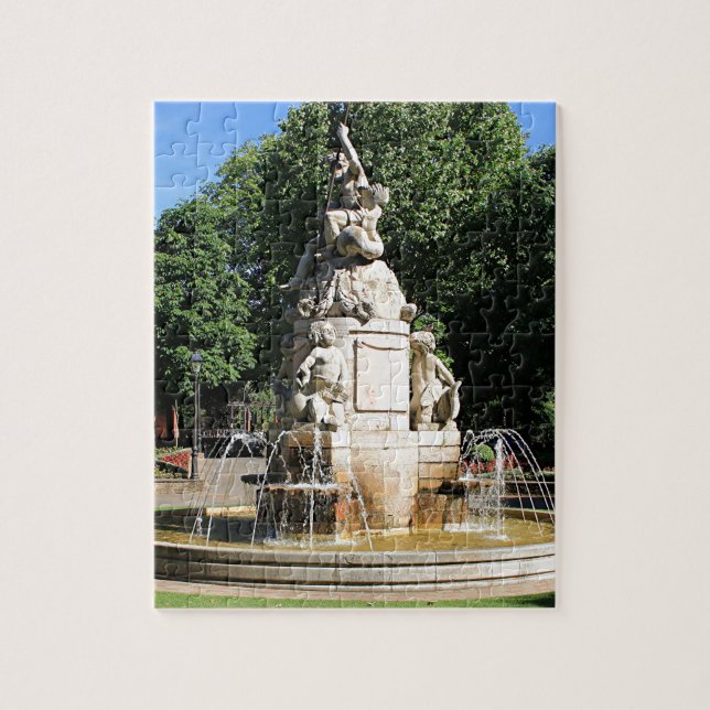 Brunnen in Leon, El Camino (Vertikal)