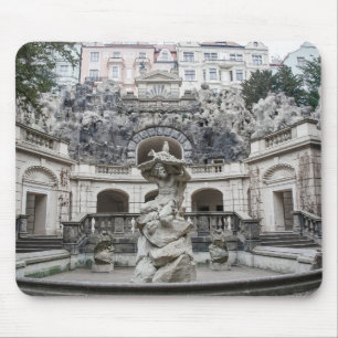 Brunnen mit Neptun-Statue in Prag Mousepad