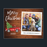 Brush Script Truck Wood Instant Foto Weihnachten Postkarte<br><div class="desc">Modernes Pinselskript,  Vintager Wasserfarbener Truck mit Weihnachtsbaum,  Sofortkamera Foto Frohe Weihnachtspostkarte - Rustikales Holz</div>