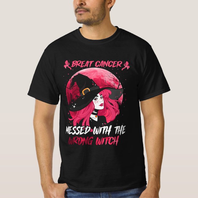 Brustkrebs mit dem falschen rosa Hexenhut T-Shirt (Vorderseite)