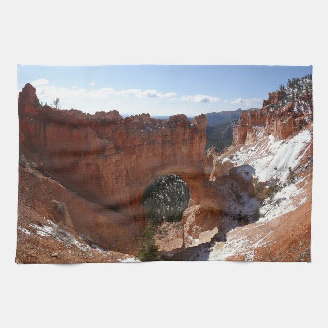 Bryce Canyon Natural Bridge Snowy Landscape Foto Geschirrtuch (Horizontal)