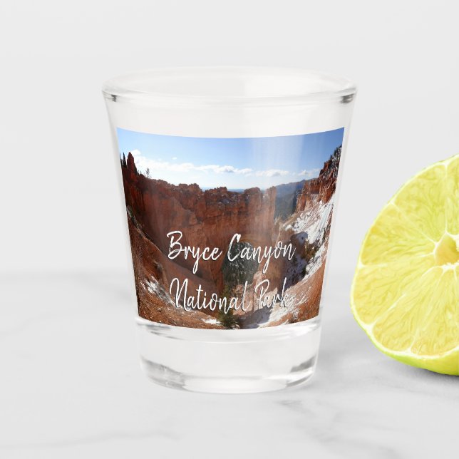 Bryce Canyon Natural Bridge Snowy Landscape Foto Schnapsglas (Vorderseite)