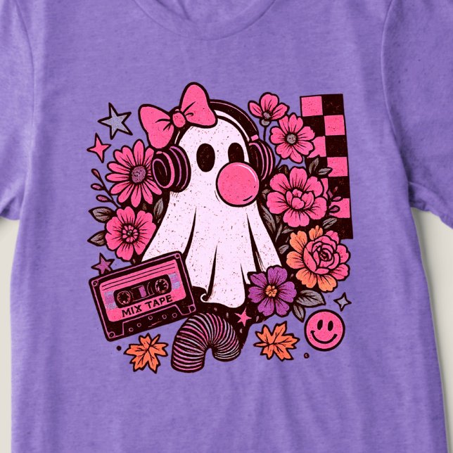 Bubblegum ästhetisches Retro Ghost Girl Halloween Tri-Blend Shirt (This ghost girl design mixes 90s aesthetic nostalgia with playful Halloween charm.)