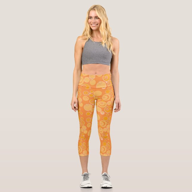 Bubblegum-Blasen überall in Orange Capri Leggings (Vorderseite)