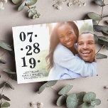 Bubbly Date | Foto Save the Date Karte<br><div class="desc">Chic Foto speichern Sie die Dattelkarten mit Ihrem bevorzugten horizontalen oder landschaftsorientierten Verlobung Foto mit einem weißen Farbverlauf auf der links Seite, zeigt Ihre Hochzeit in Holzkohle grau mit einer einzigartigen ungleichen Ausrichtung für ein modernes Aussehen. Personalisieren Sie mit Ihren Namen, "Save the Date" und dem Hochzeitsort unten. Die Karten...</div>