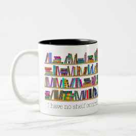 Buch Lover: "Ich habe keine Kontrolle" Zweifarbige Tasse