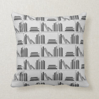 Bücher auf Regal. Einfarbig Kissen