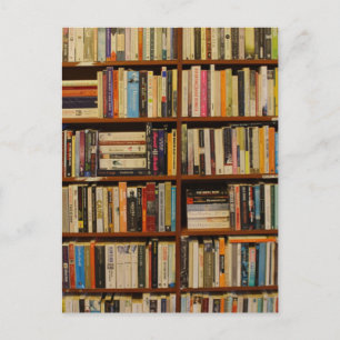 Bücher in der Bibliothek Postkarte