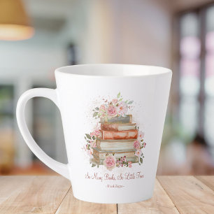 Bücher mit individuellen Zitaten und alte rosa Ros Milchtasse