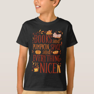 Bücher und Kürbisgewürze und alles niedliche f T-Shirt