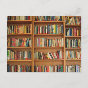 Bücherregalhintergrund Postkarte