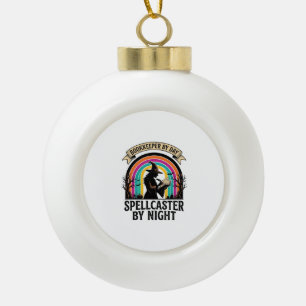Buchhalter Hexe Retro Halloween Buchhaltungsdesign Keramik Kugel-Ornament