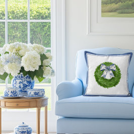 Buchsbaumkranz mit blauem Toile-Band  Kissen
