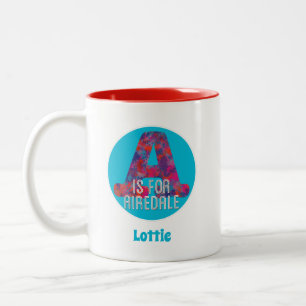 Buchstabe A ist für Airedale Dog Monogram Red Drop Zweifarbige Tasse
