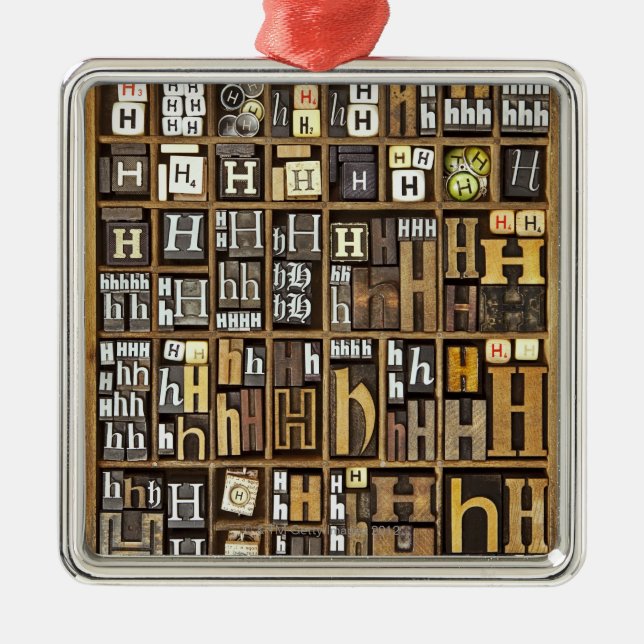 Buchstabe H Silbernes Ornament (Vorne)