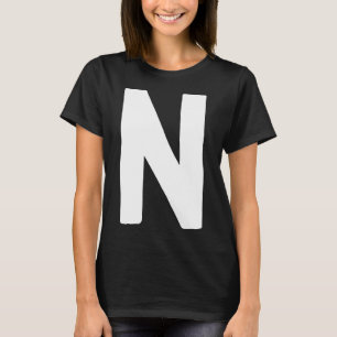 Buchstabe N groß und fett weiß T-Shirt