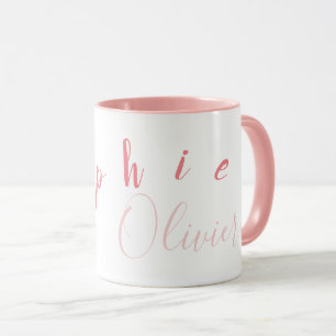 Buchstaben ihres Namens . rosa Tasse