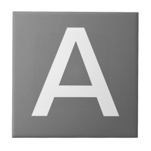 Buchstaben Tiles- Weiß auf grau Fliese