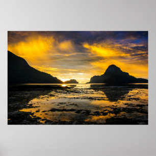 Bucht von El Nido Sonnenuntergang Poster
