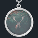Buck Deer Wild Animal Versilberte Kette<br><div class="desc">Buck Deer Wild Animal Dieses wilde Buckfoto ist bezaubernd und das perfekte um Zuhause zu bringen. Die Bäume im Hintergrund verblassen in Tarnung. Sie können ihn personalisieren,  indem Sie Text hinzufügen.</div>
