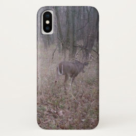Buck in der Holzhütte Case-Mate iPhone Hülle