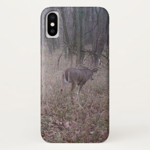 Buck in der Holzhütte Case-Mate iPhone Hülle