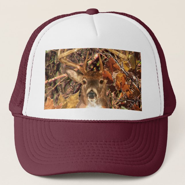 Buckel in Herbstjäger Camouflage Weißer Schwanz Hi Truckerkappe (Vorderseite)