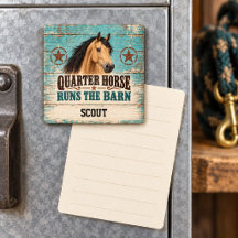Buckskin Quarter Horse regiert die Stall-Western-A